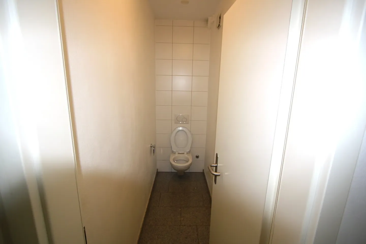 Appartement 2 pièces confortable avec balcon à Wabern - Photo 12 sur 16