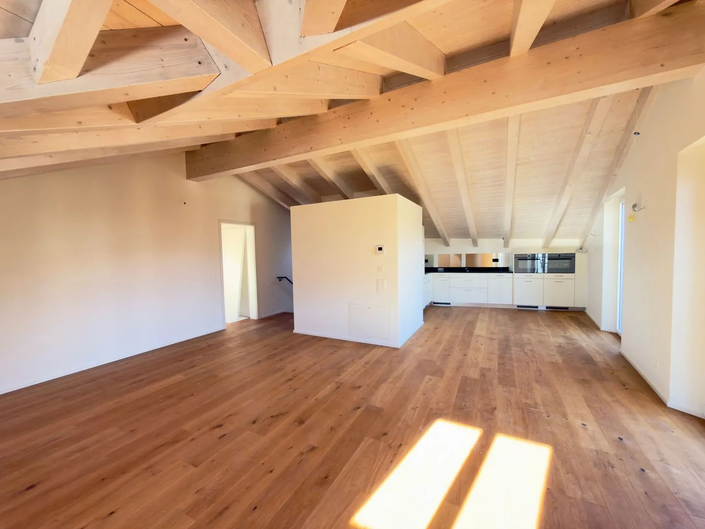 Residenza Gatti: Nuovo progetto con tre appartamenti di 3 ½ stanze e un attico di 2 ½ stanze - Foto 2 di 8