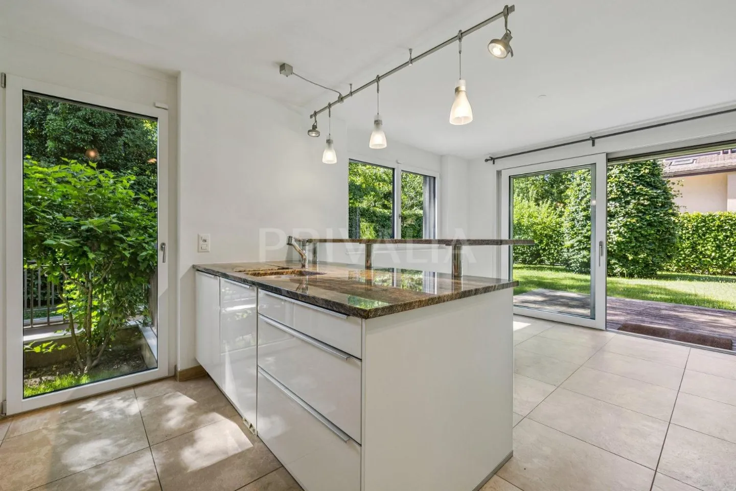 Villa contemporaine à Grand-Saconnex - Photo 3 sur 6