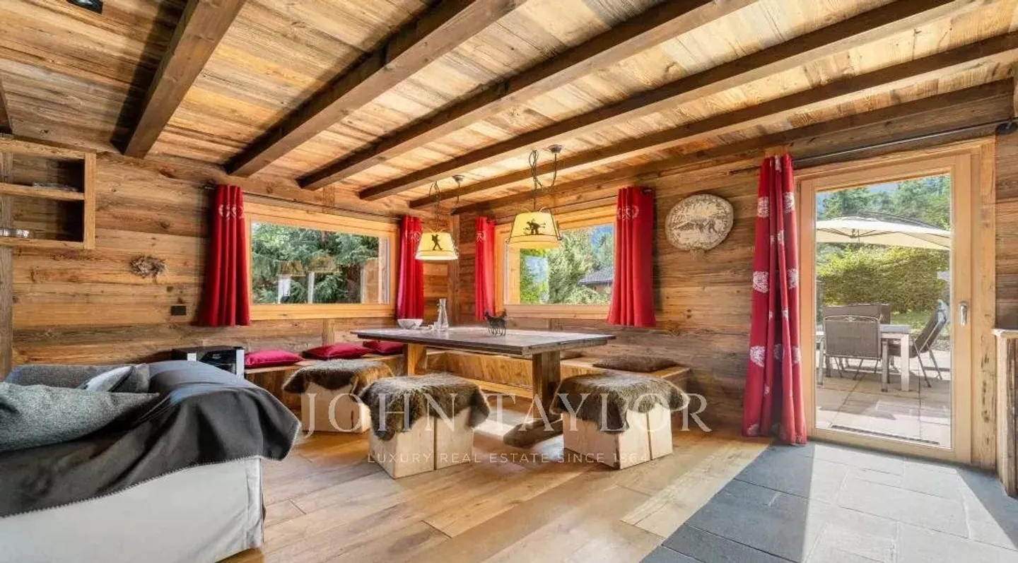 Charming Chalet in La Tzoumaz - Photo 5 of 11