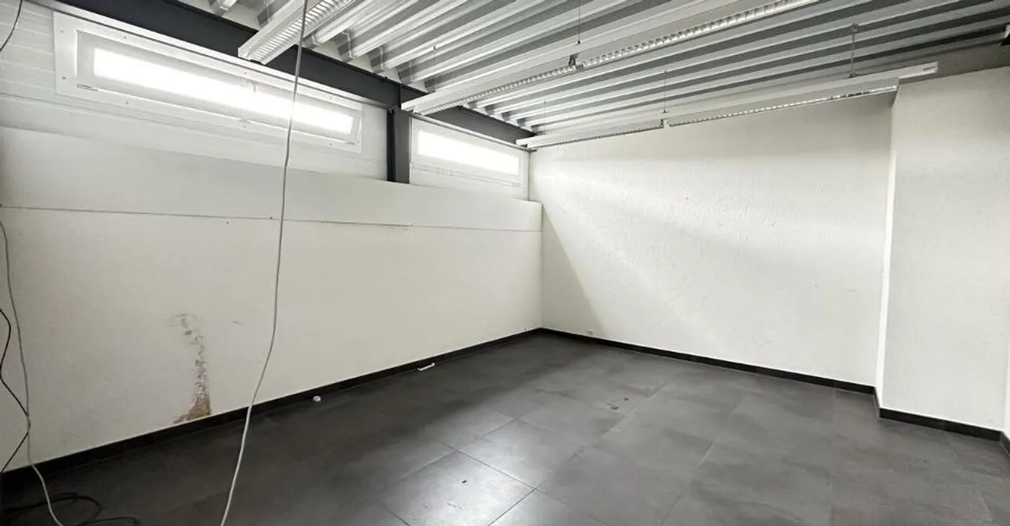 Propriété Commerciale en Emplacement Privilégié - Photo 6 sur 12