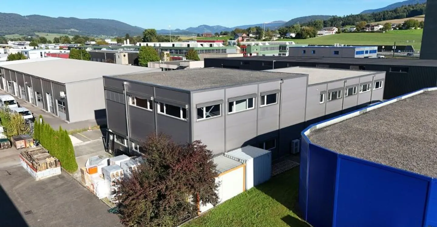 Propriété Commerciale en Emplacement Privilégié - Photo 2 sur 12