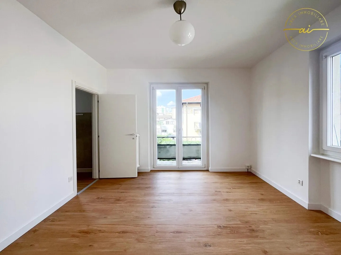 3.5-ZIMMER-WOHNUNG MIT DOPPELTEM BALKON - Foto 2 von 9
