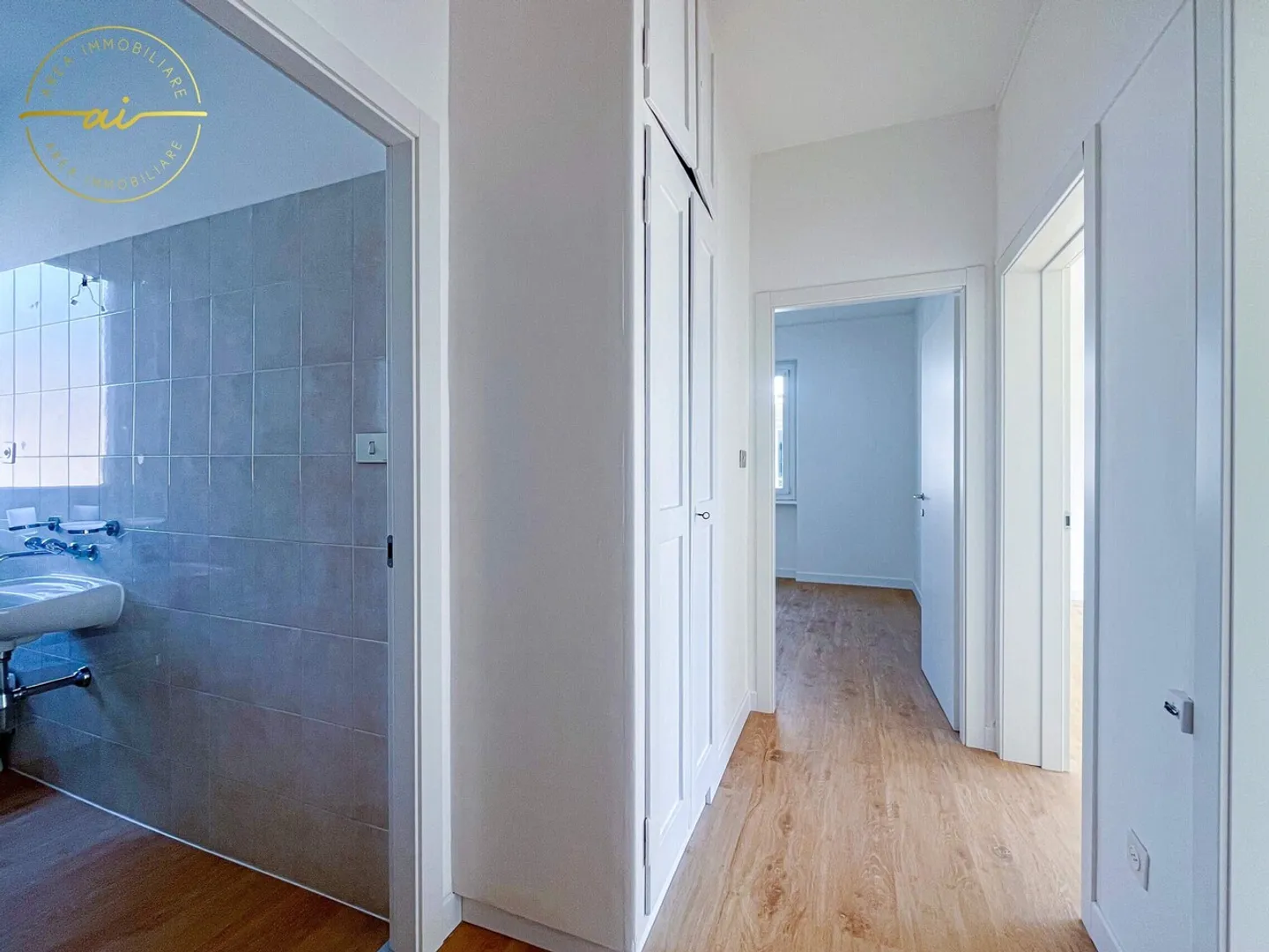 3.5-ZIMMER-WOHNUNG MIT DOPPELTEM BALKON - Foto 4 von 9