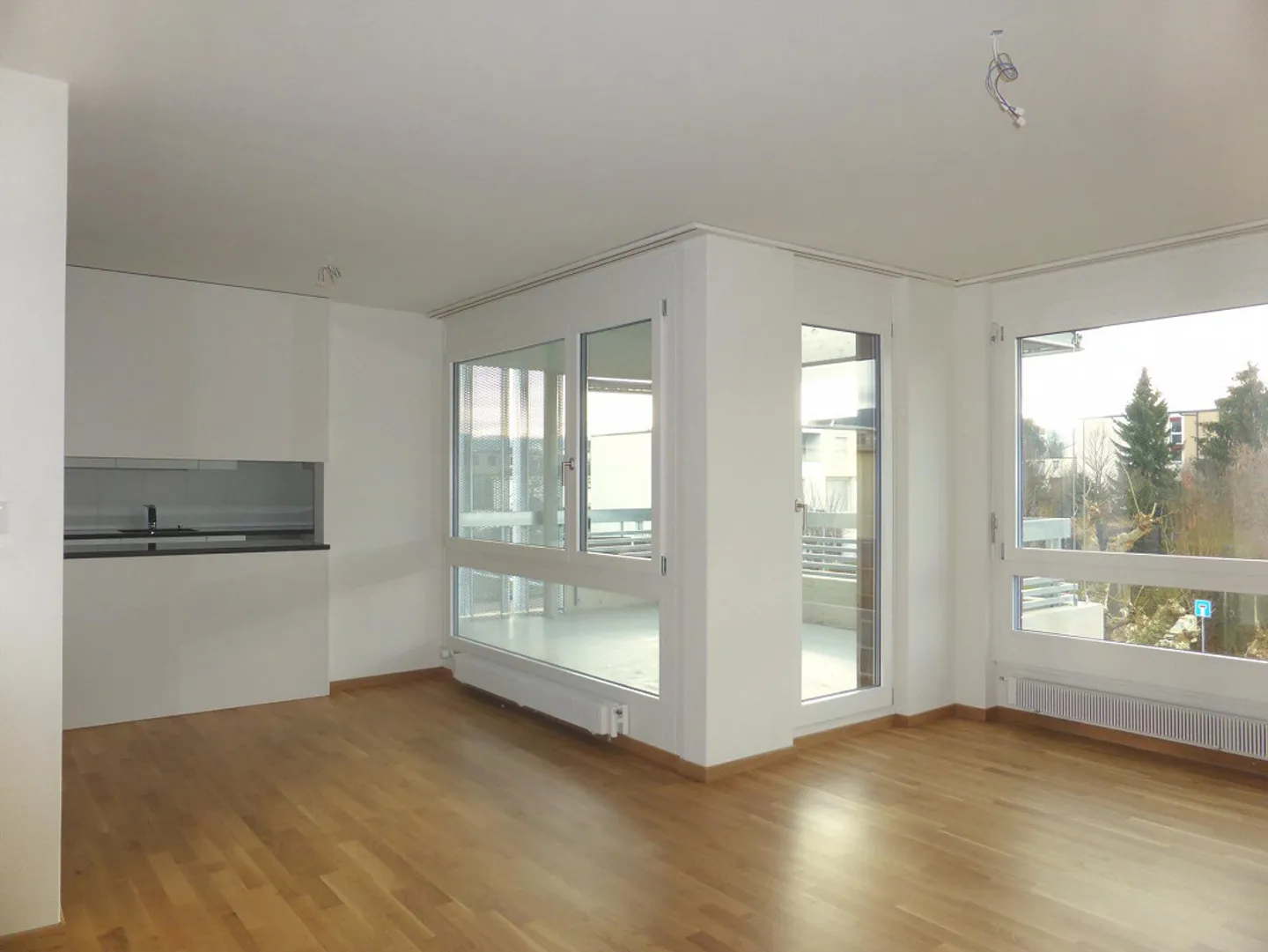 4.5 Room Apartment in a Quiet Development Surrounded by Nature - Photo 3 of 11