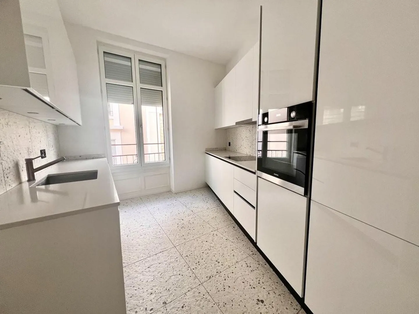 Renovierte Wohnung in Lausanne - Foto 2 von 8