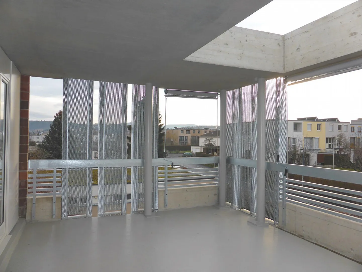 4.5 Room Apartment in a Quiet Development Surrounded by Nature - Photo 10 of 11