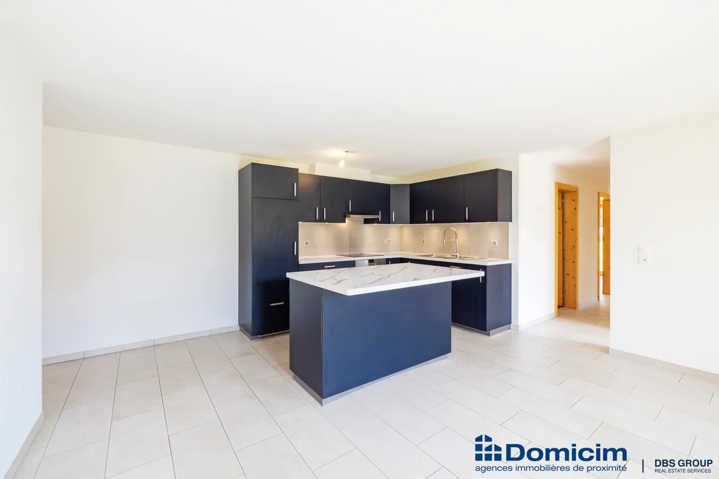 Charming 4.5-room garden-level apartment in the heart of Leysin - Photo 4 of 13