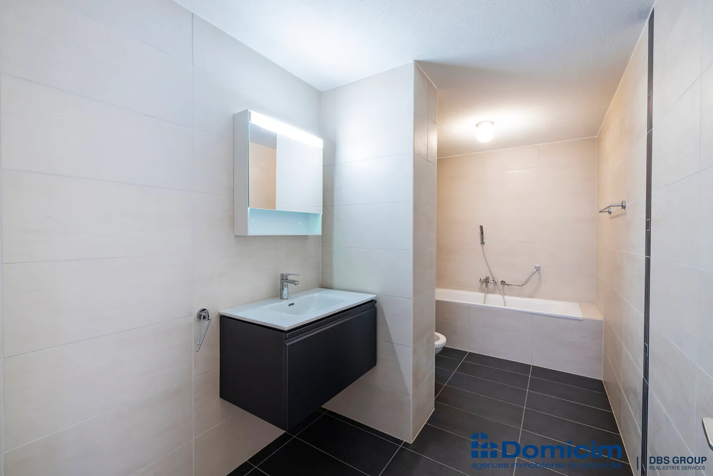 Charming 4.5-room garden-level apartment in the heart of Leysin - Photo 11 of 13