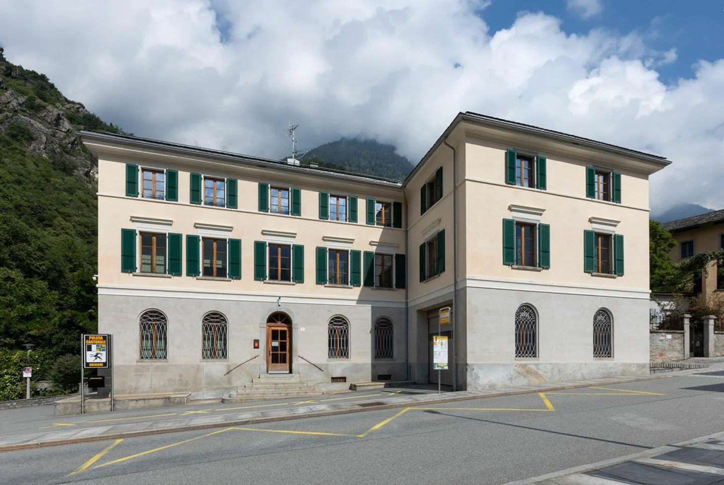 Historisches Gebäude im Bergell - Foto 1 von 5