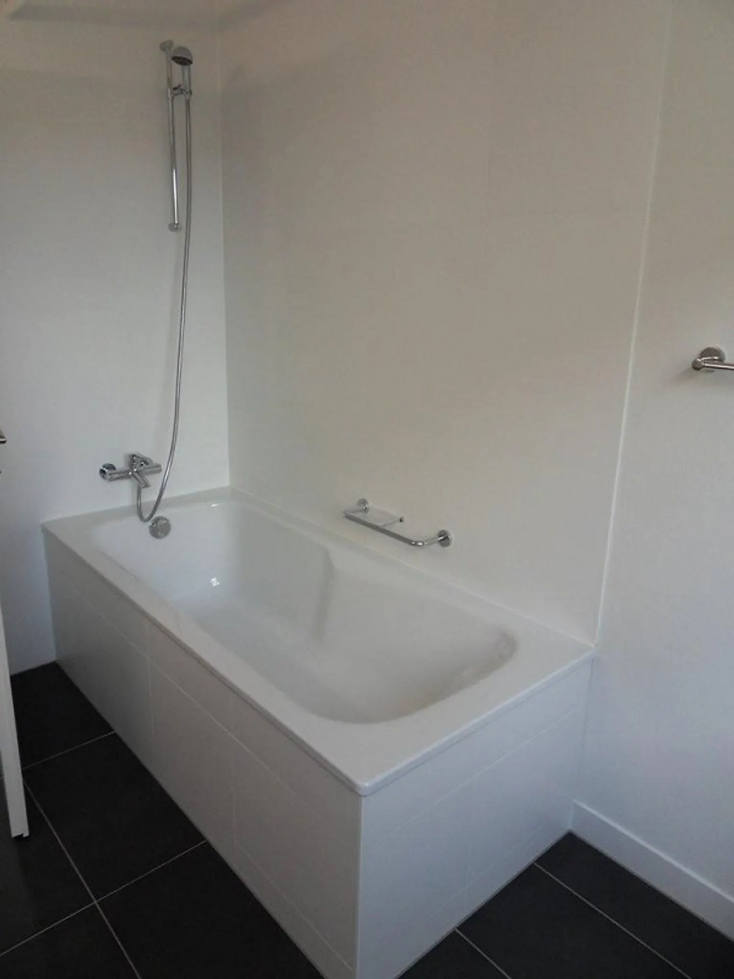 Modern, cozy, Allschwil! - Photo 5 of 8