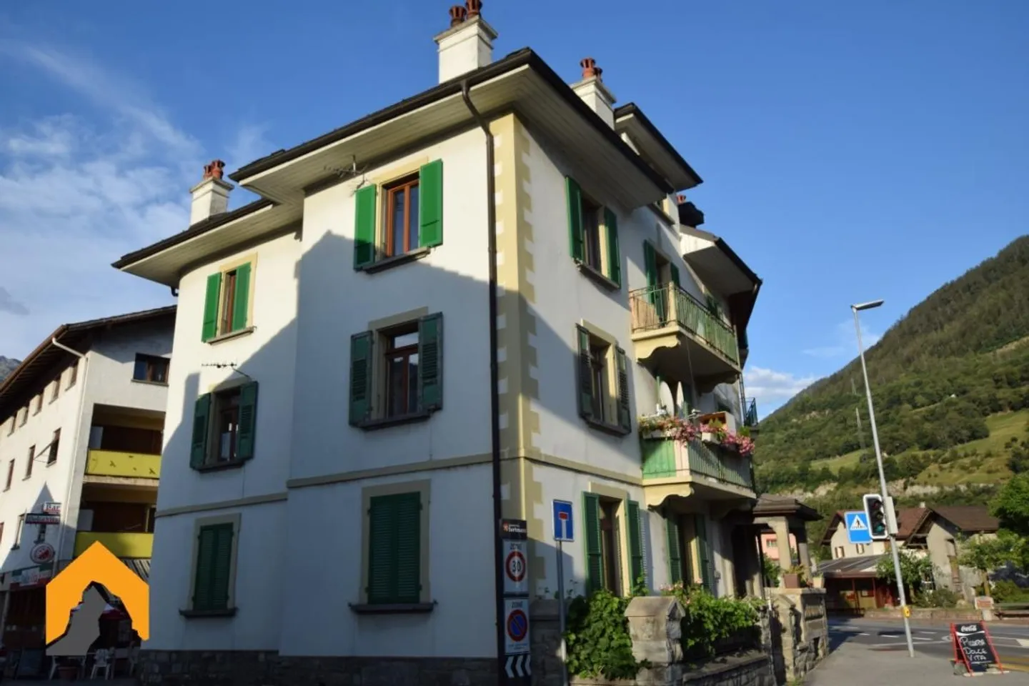 Appartamento di 4,5 locali in posizione centrale a Turtmann - Foto 1 di 12