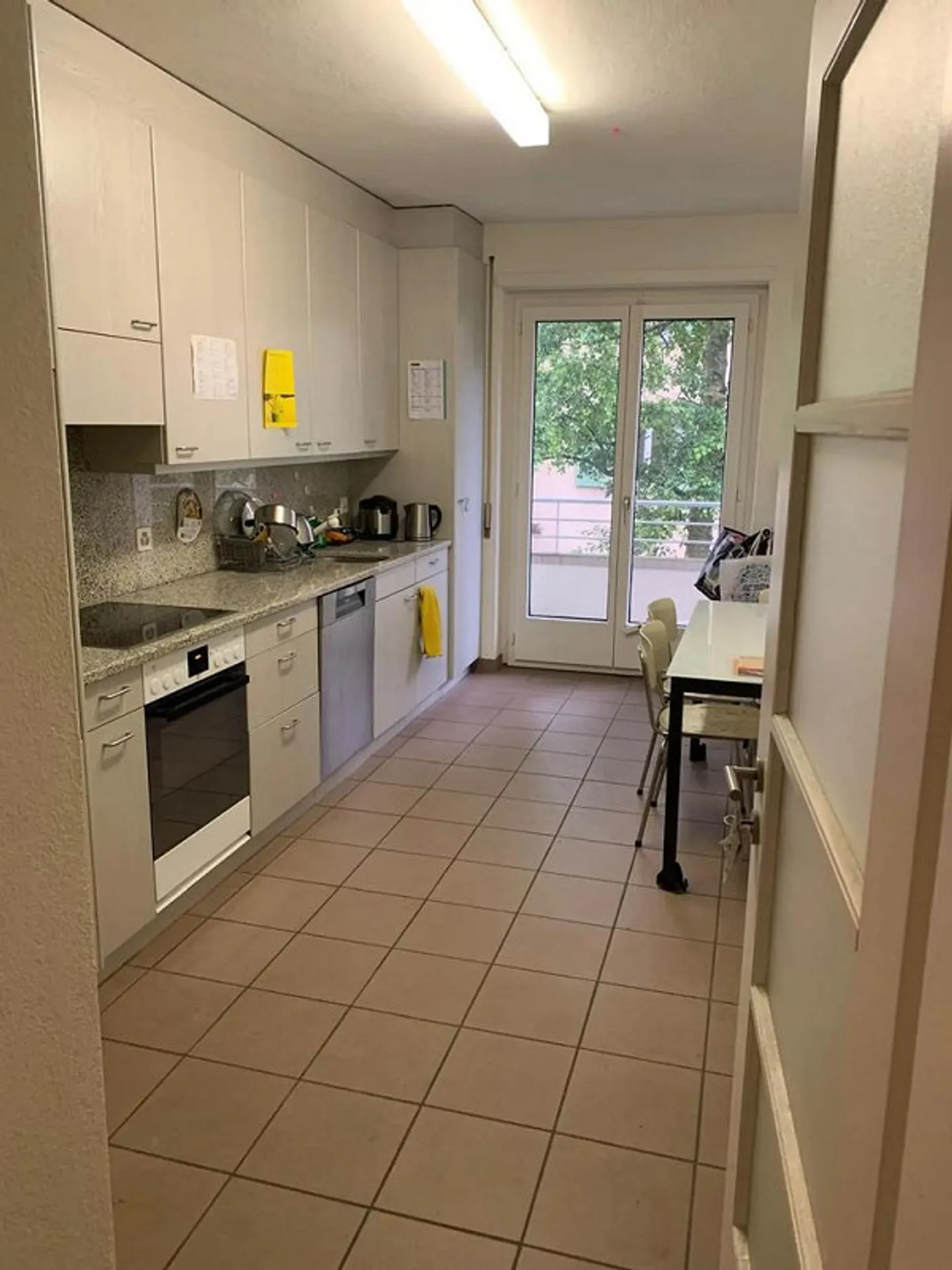 Great apartment in a quiet location - Photo 2 of 5