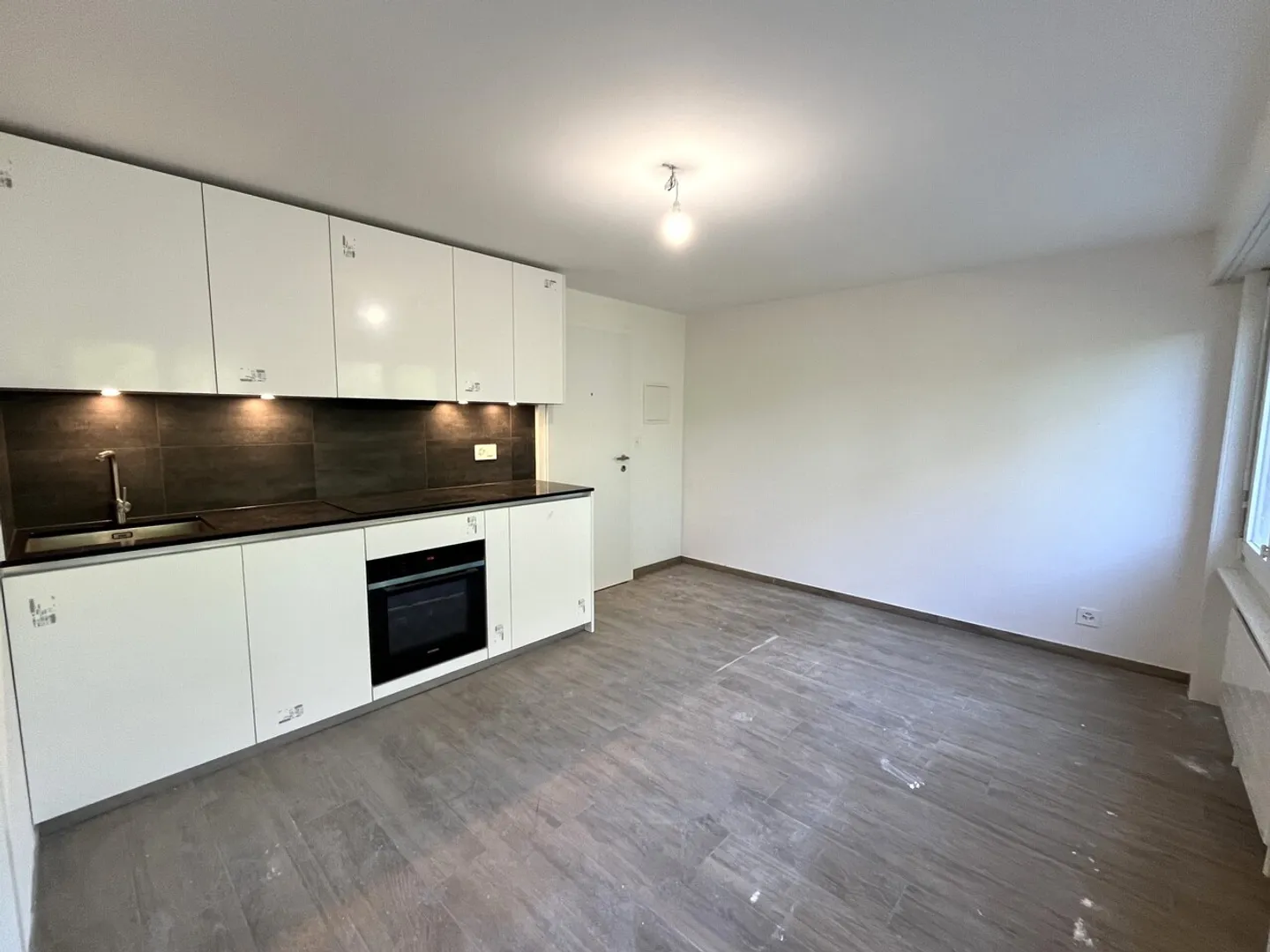 Bellissimo nuovo studio a Yens - Foto 1 di 4