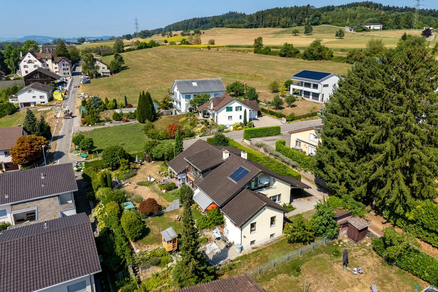 Einfamilienhaus mit Einliegerwohnung und wunderschönem Garten - Photo 3 of 34