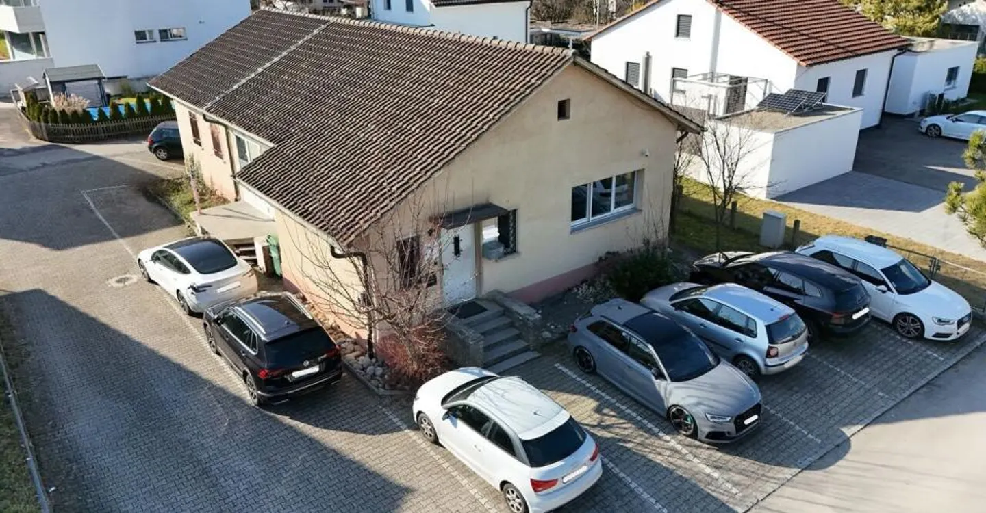 Fabrik mit 10 Räumen - Foto 3 von 12