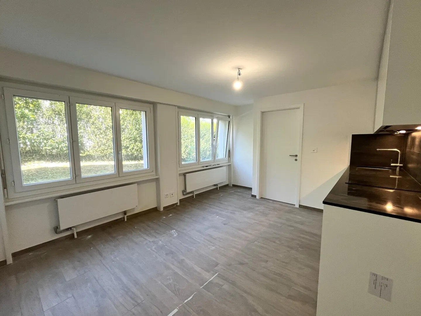 Bellissimo nuovo studio a Yens - Foto 2 di 4