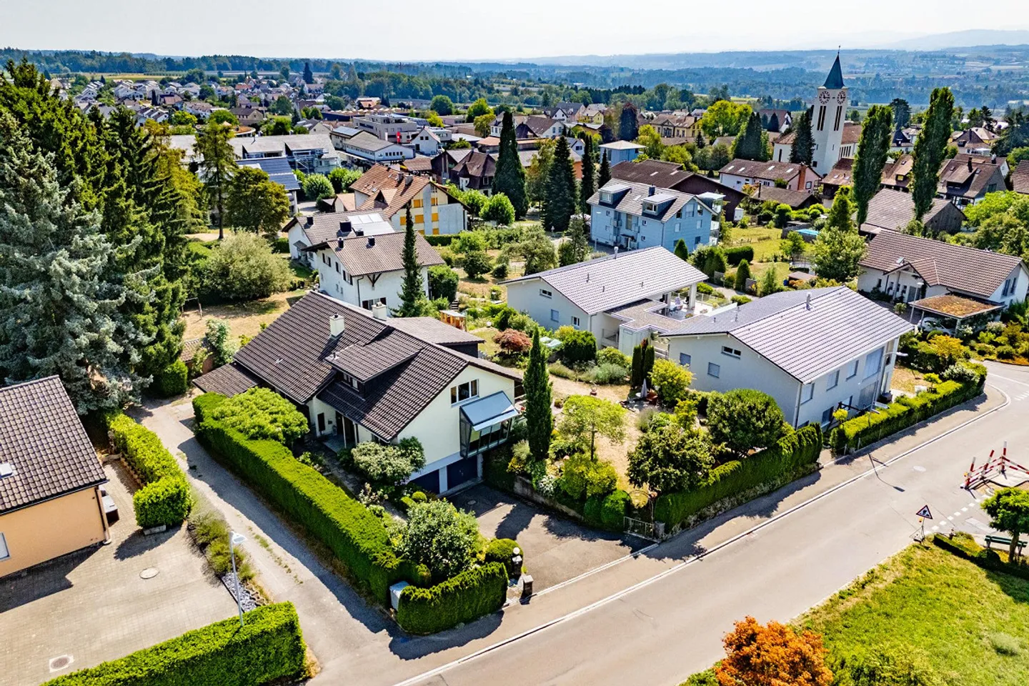 Einfamilienhaus mit Einliegerwohnung und wunderschönem Garten - Photo 4 of 34
