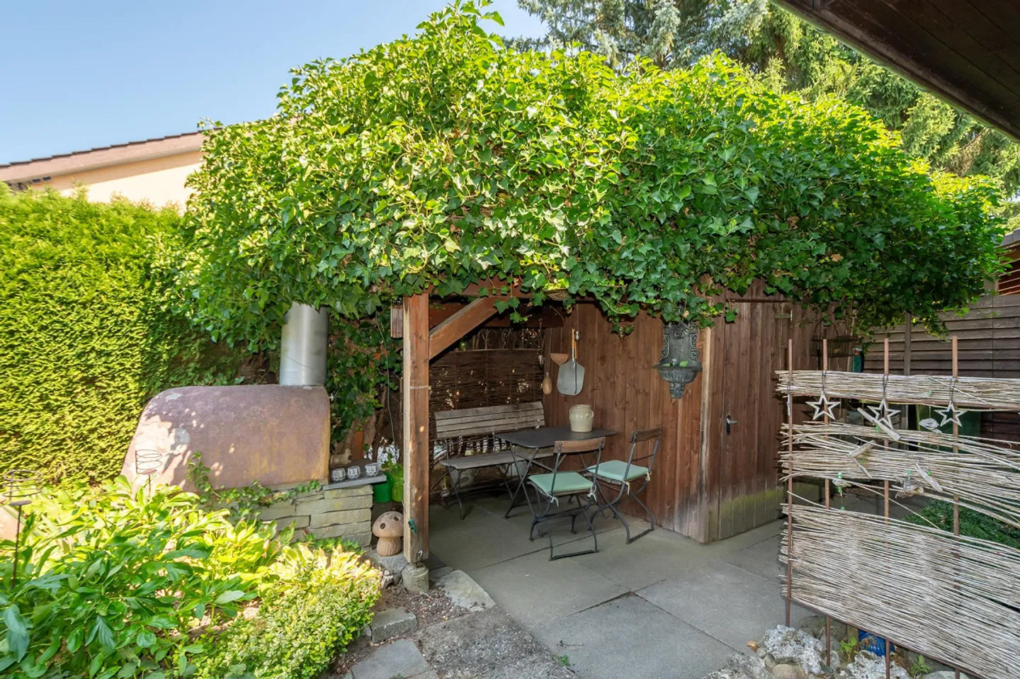 Einfamilienhaus mit Einliegerwohnung und wunderschönem Garten - Photo 12 of 34