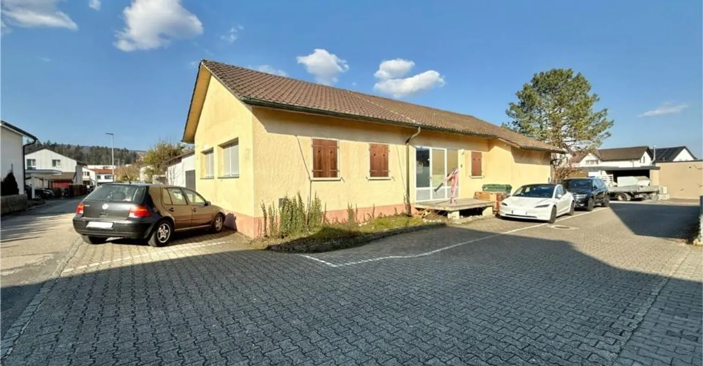 Fabrik mit 10 Räumen - Foto 9 von 12