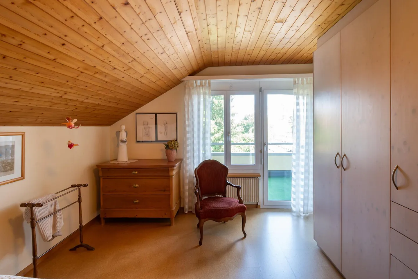 Einfamilienhaus mit Einliegerwohnung und wunderschönem Garten - Photo 21 of 34