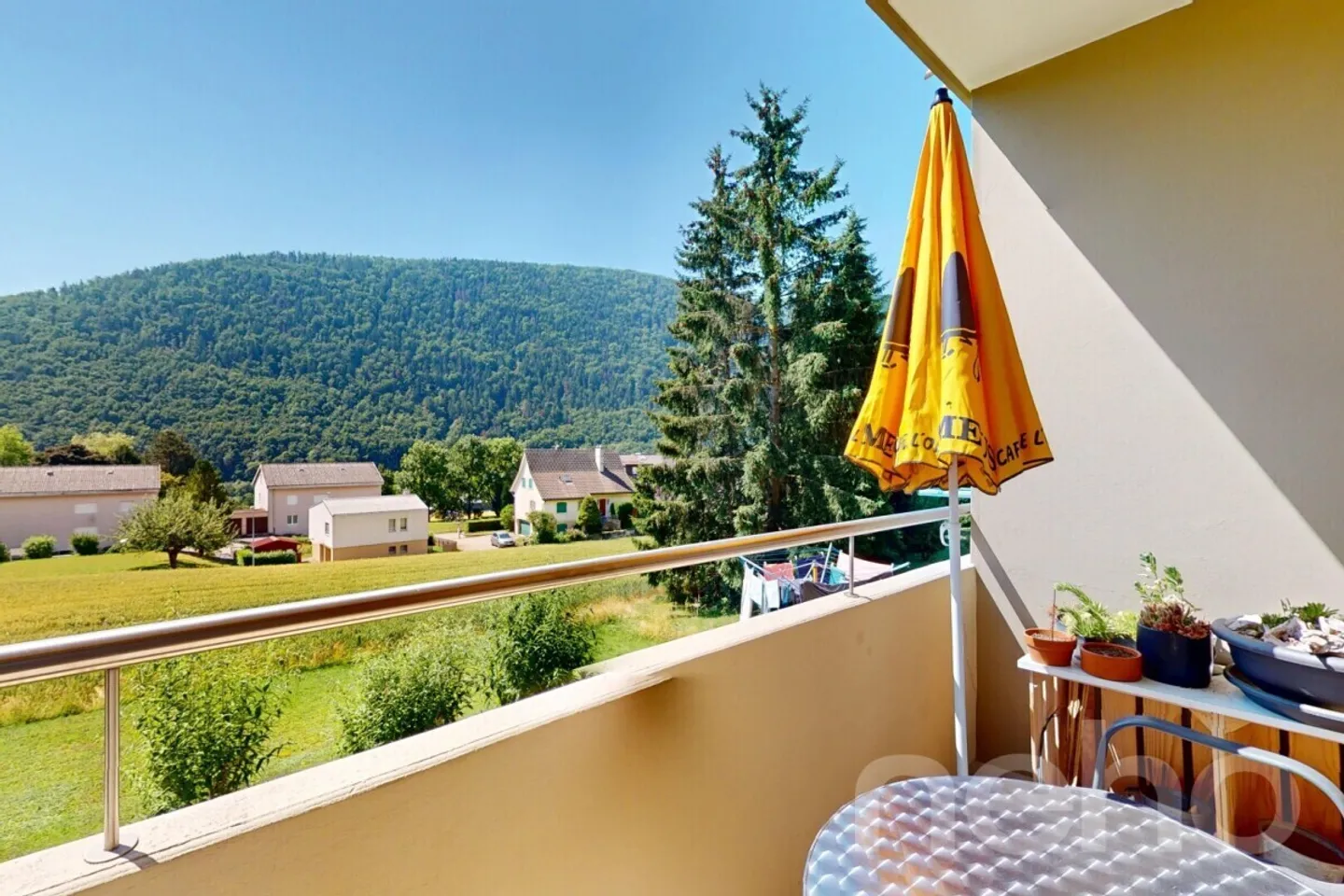 Rental investment building with panoramic mountain views - Photo 11 of 12
