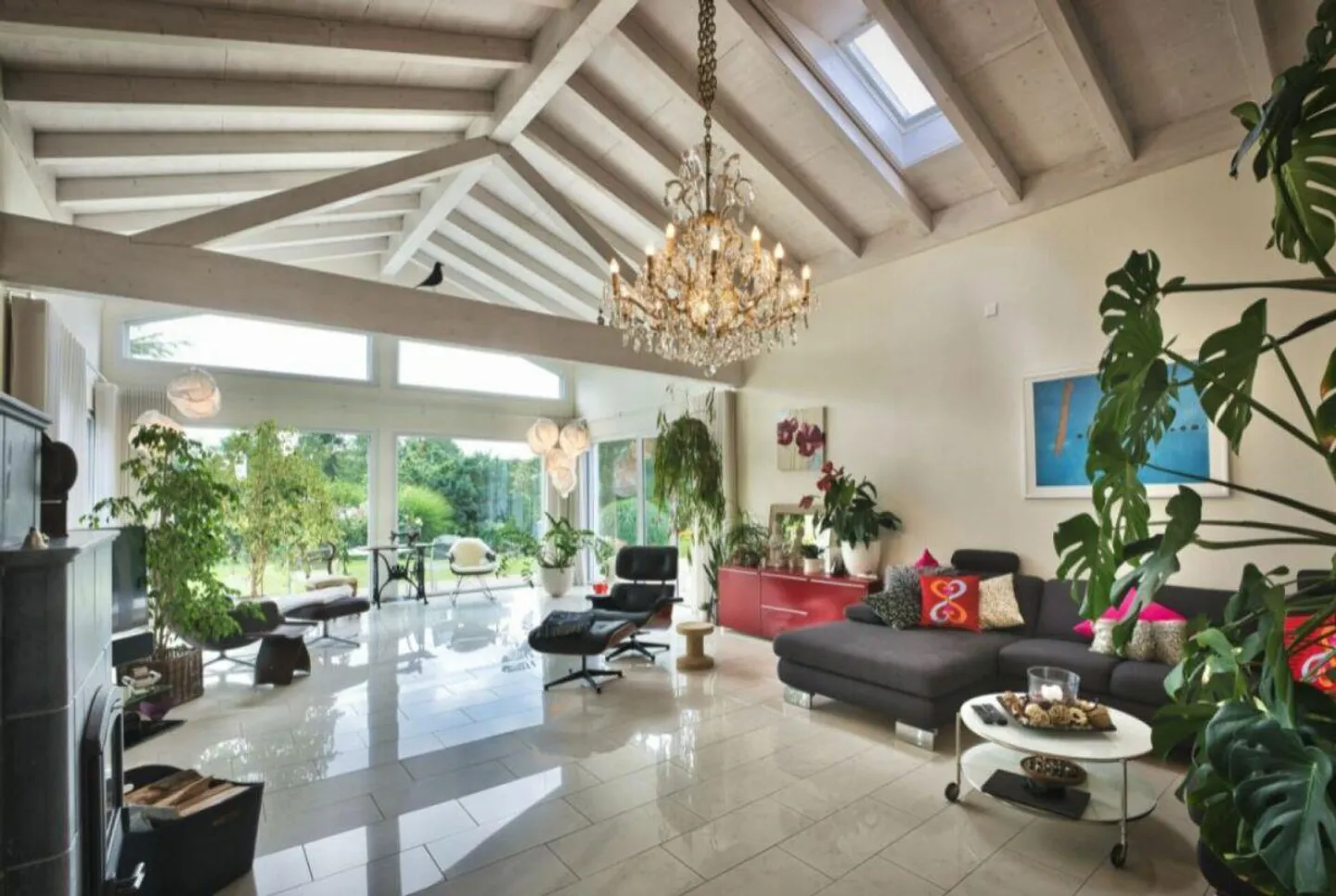 Vivere esclusivo in una villa elegante con giardino fiorito e sole... - Foto 4 di 6