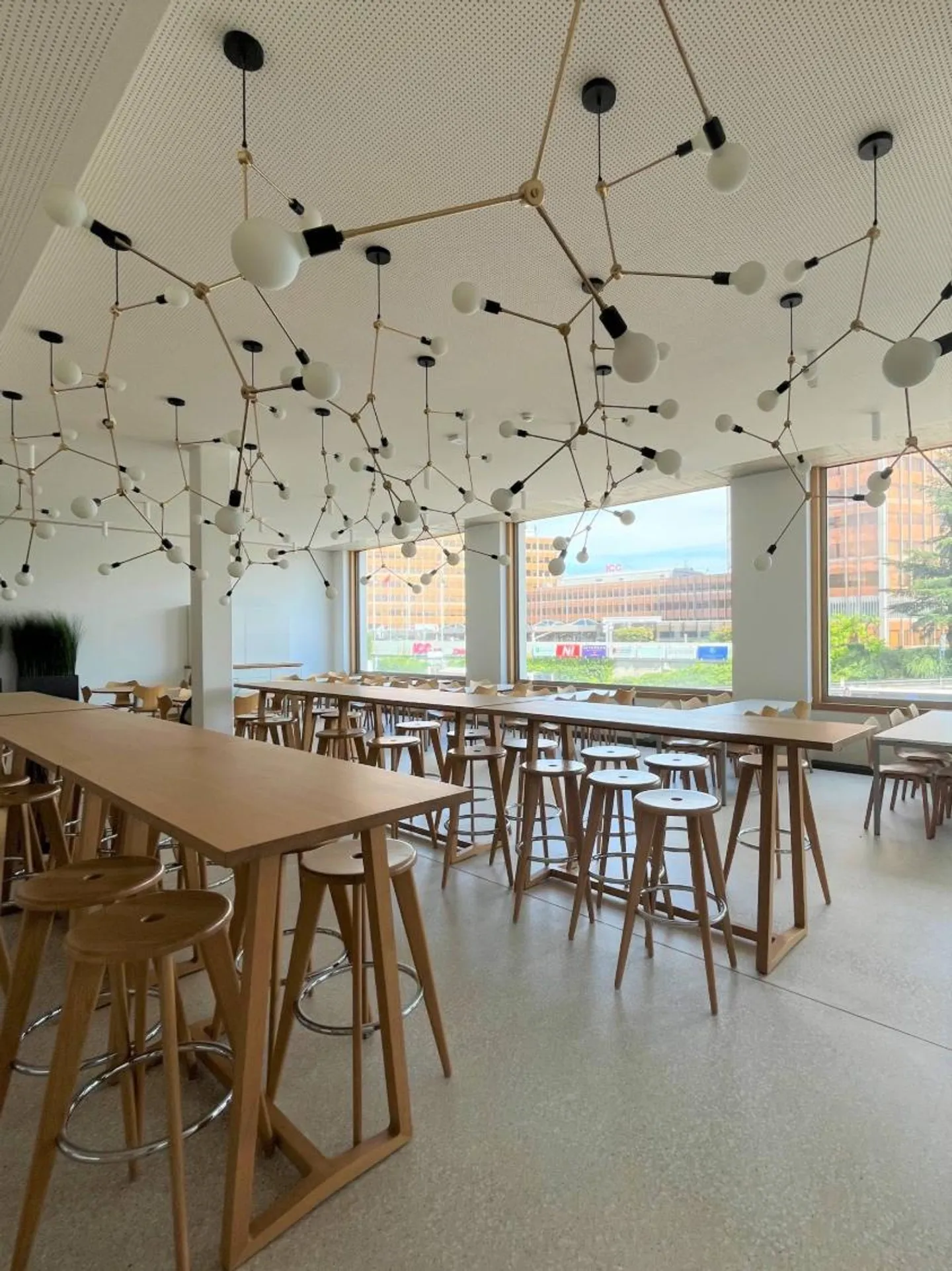 Bureaux modernes à louer - Photo 5 sur 7