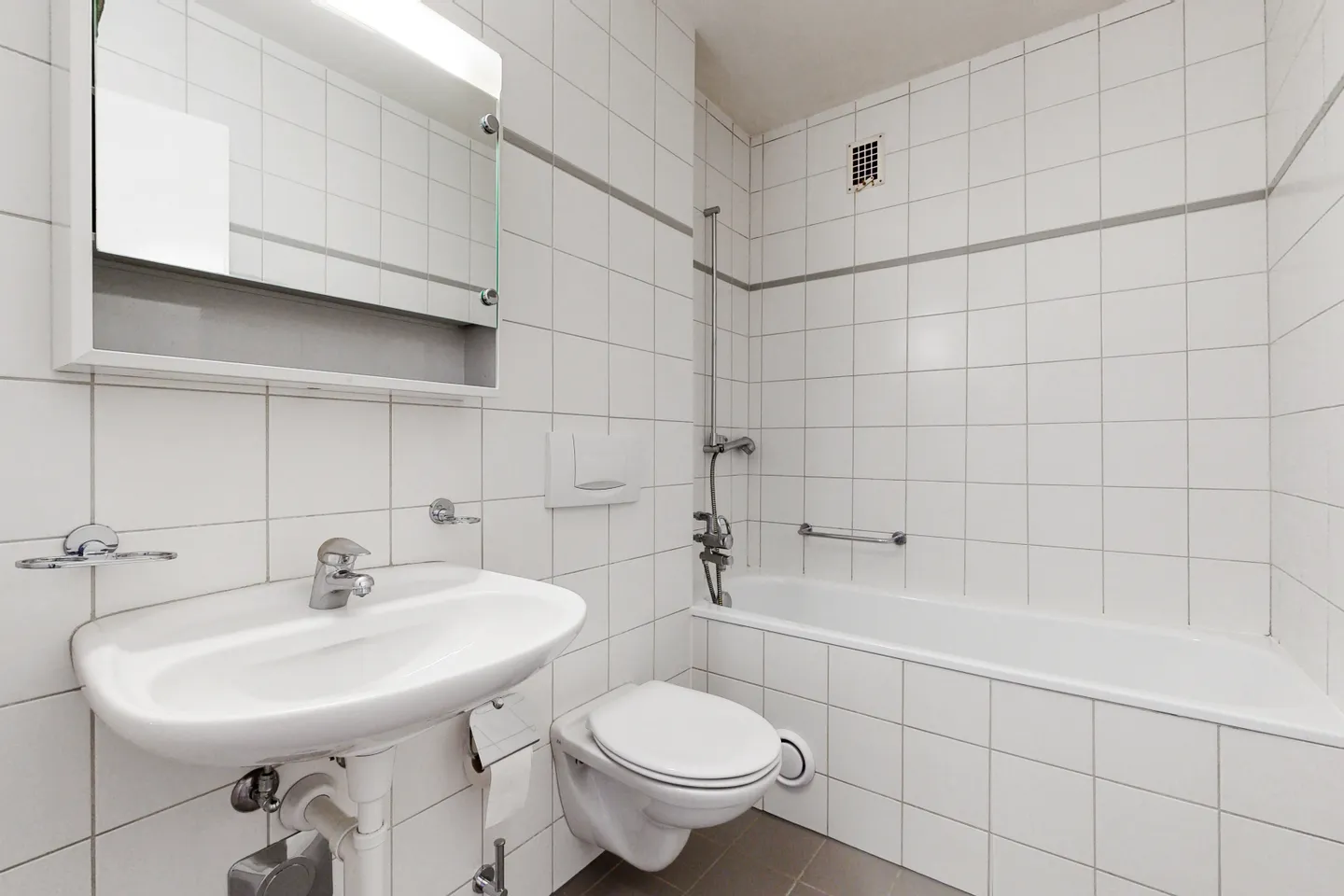 Apartment for rent - Photo 7 of 8