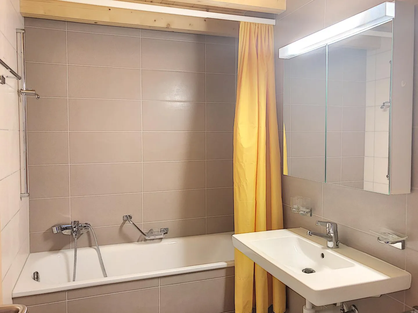 2.5 Room Apartment - Photo 7 of 7