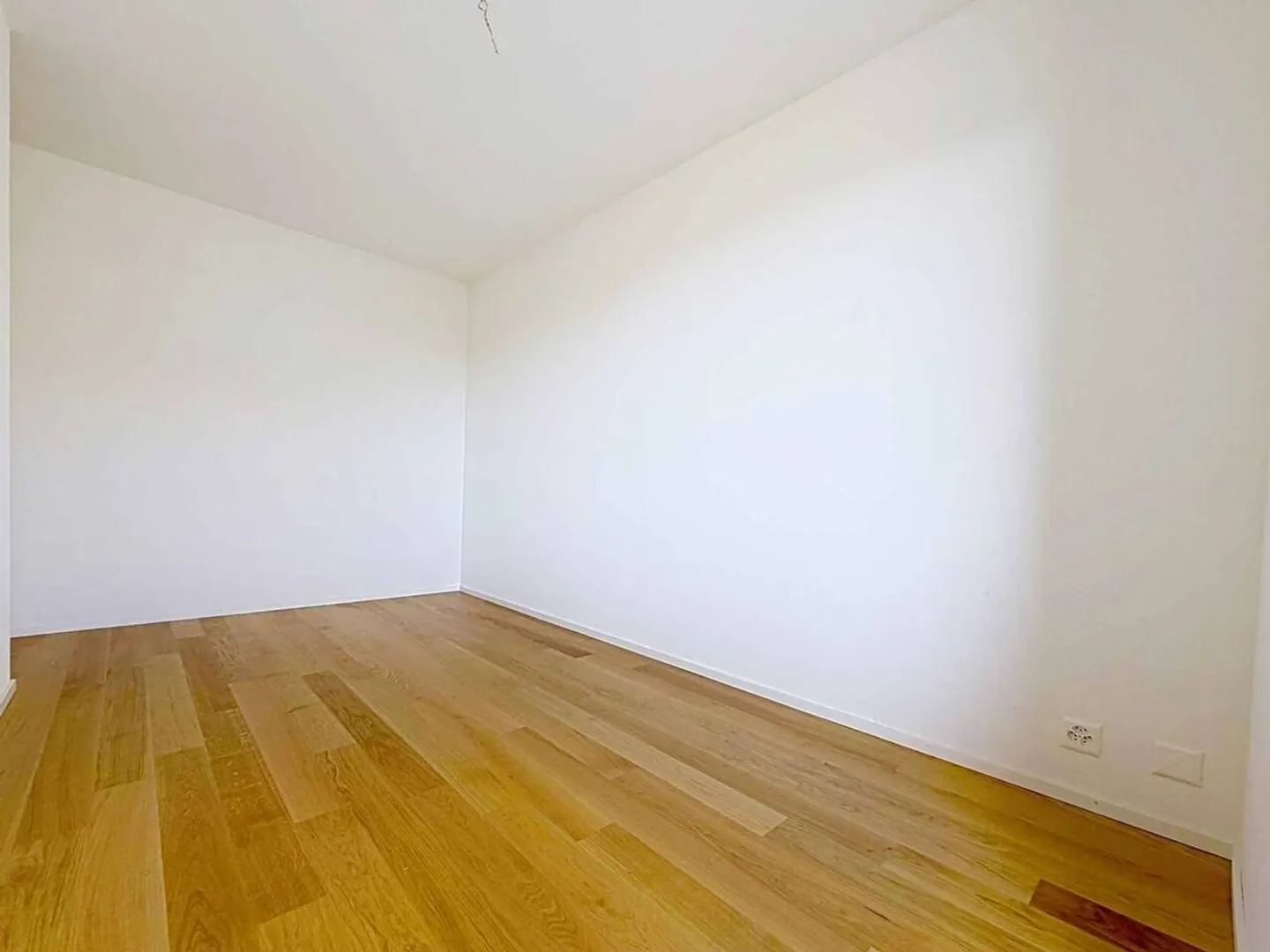 Nuova promozione: appartamento angolare di 4,5 stanze con balcone coperto di 54 m2 - Foto 4 di 13