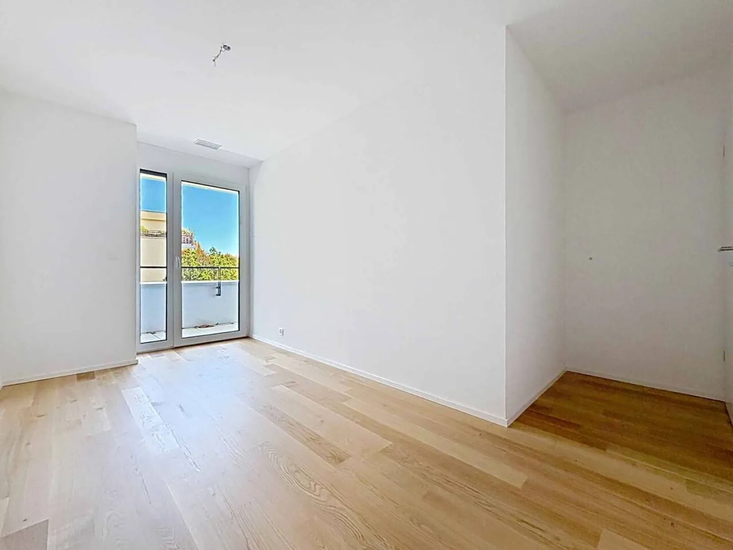 Nuova promozione: appartamento angolare di 4,5 stanze con balcone coperto di 54 m2 - Foto 6 di 13