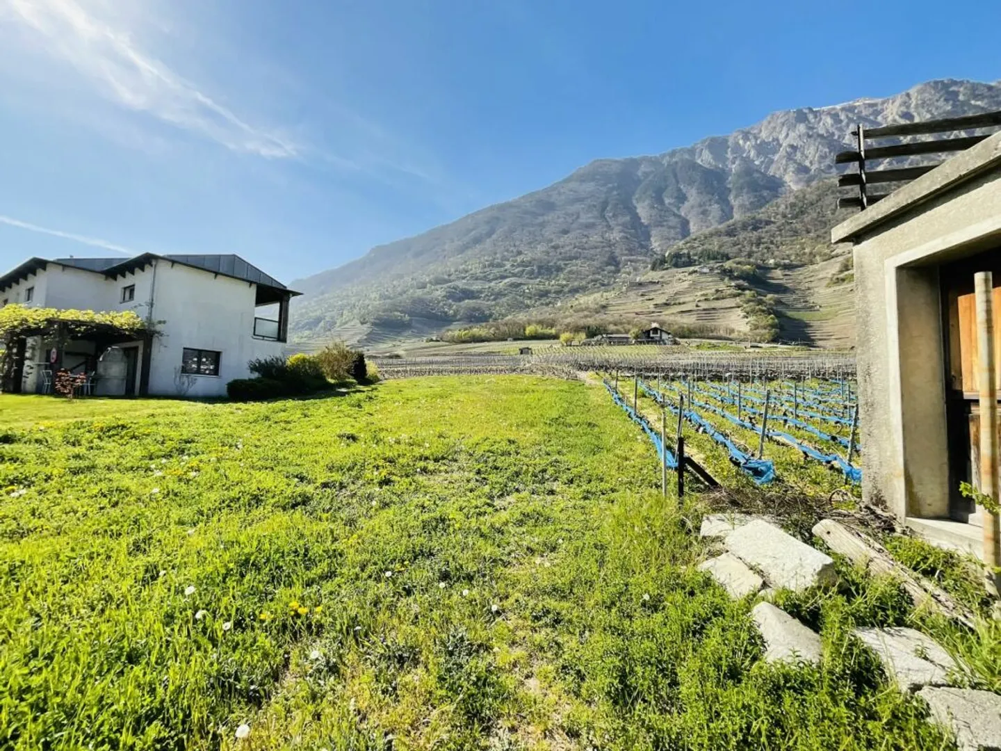 Moderne Villa mit atemberaubendem Blick - Foto 4 von 10