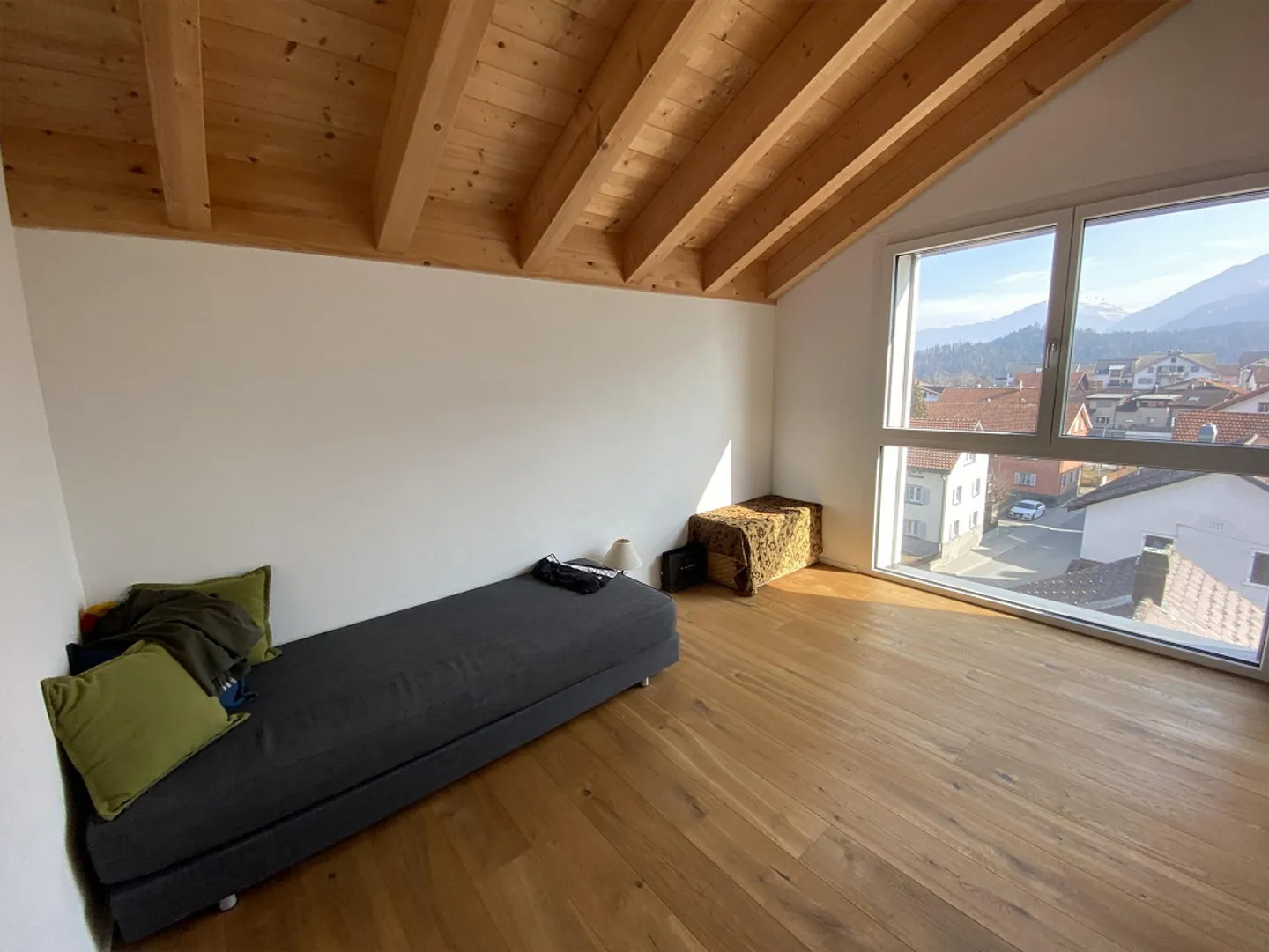 Exklusive Attika mit traumhafter Aussicht - Foto 8 von 15