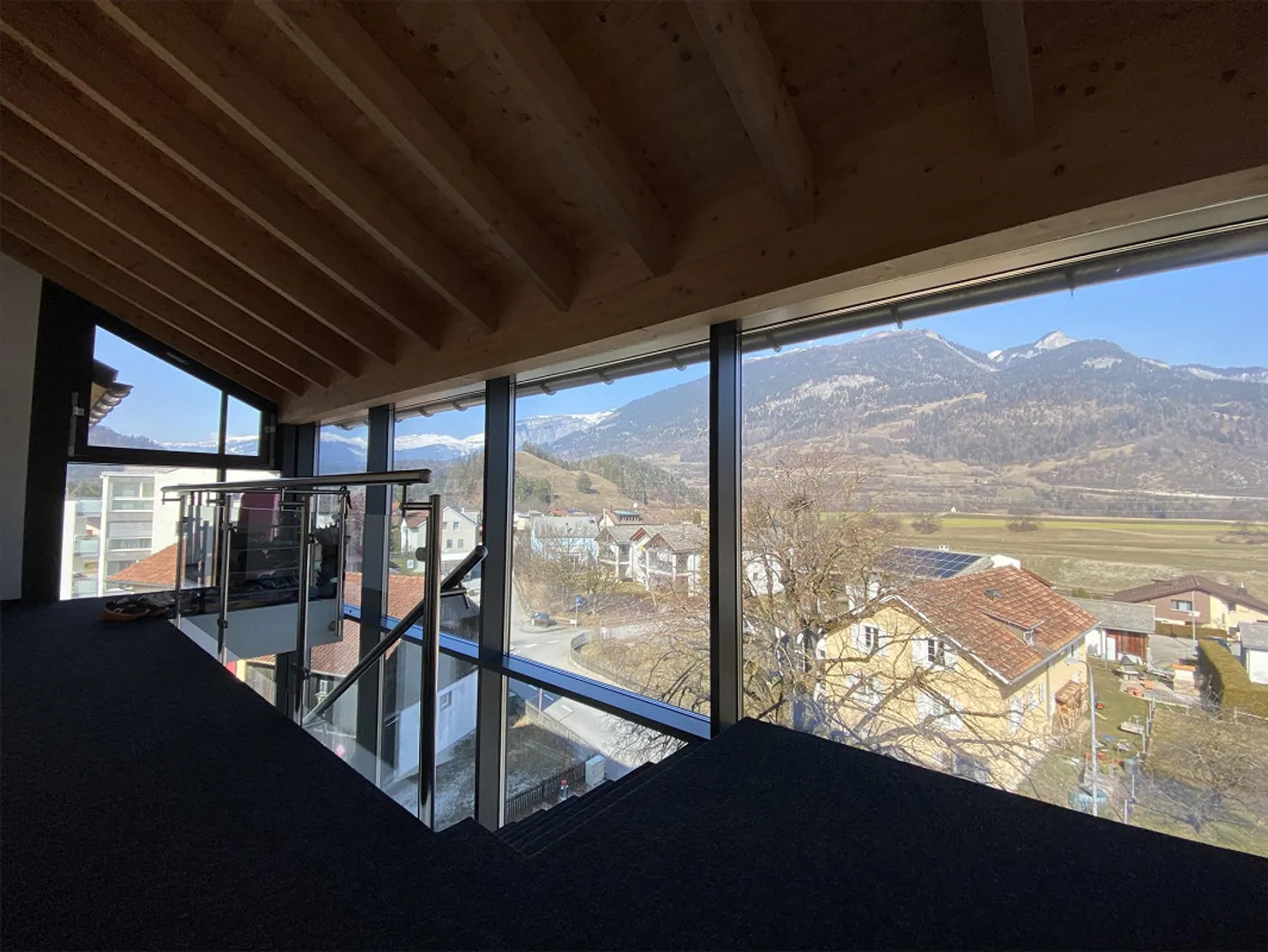Exklusive Attika mit traumhafter Aussicht - Foto 14 von 15
