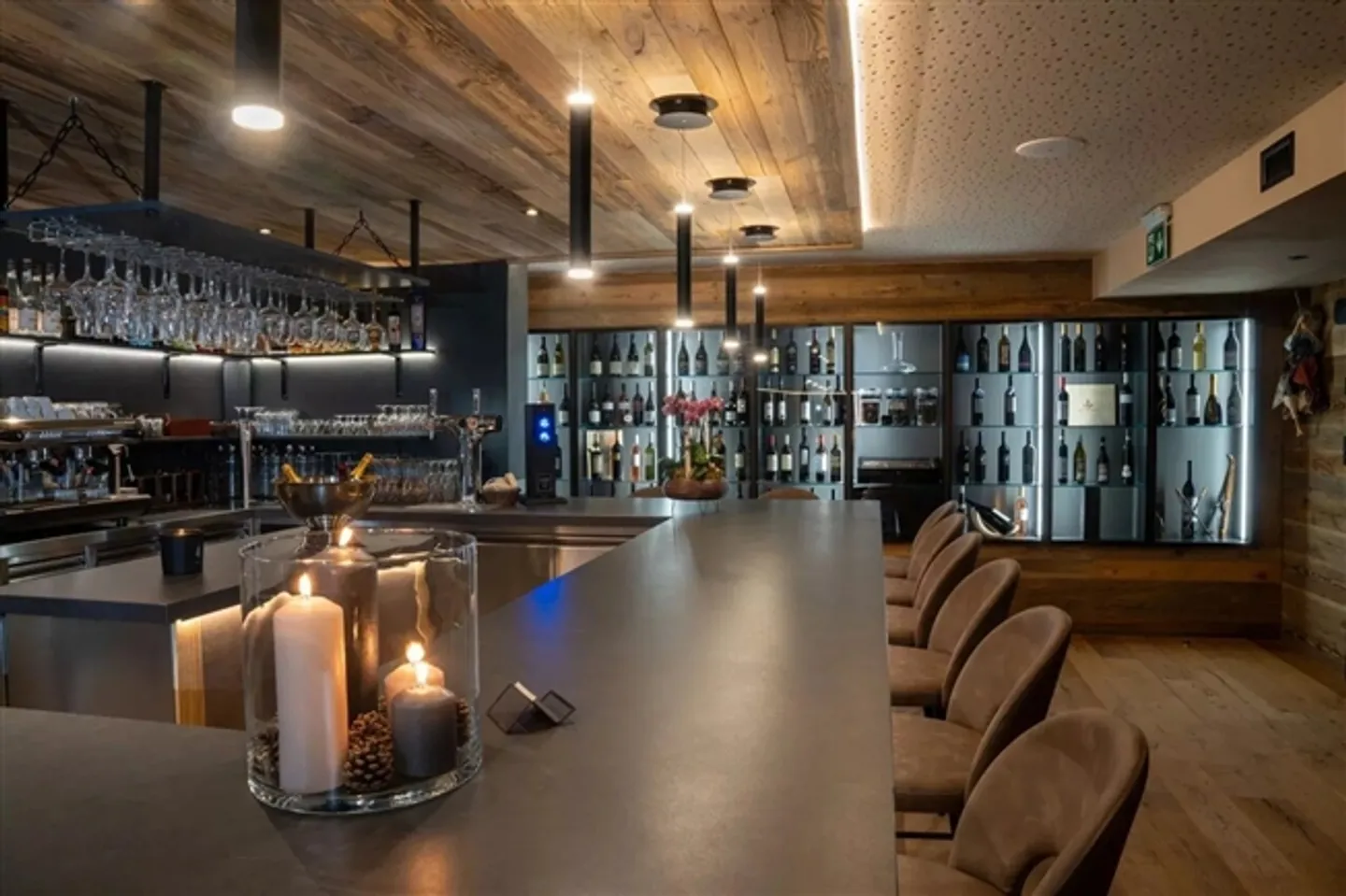 In the Heart of the Resort, Warm and Cozy Atmosphere - Photo 2 of 11