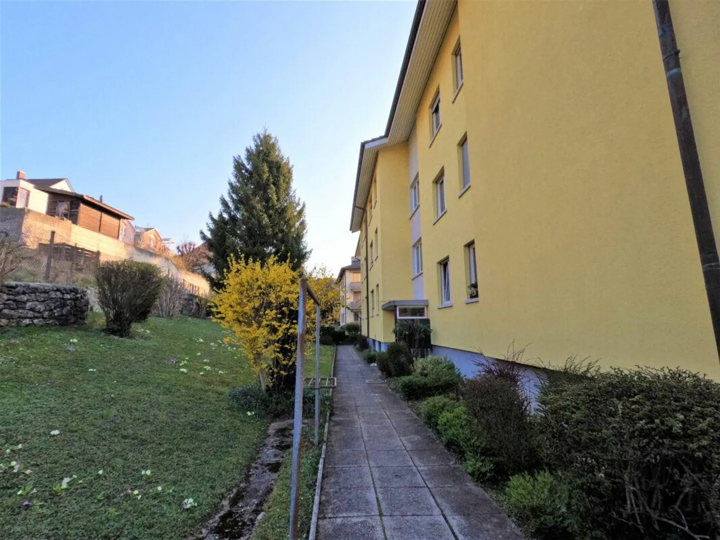 Charmante Wohnung in Biel - Foto 1 von 7
