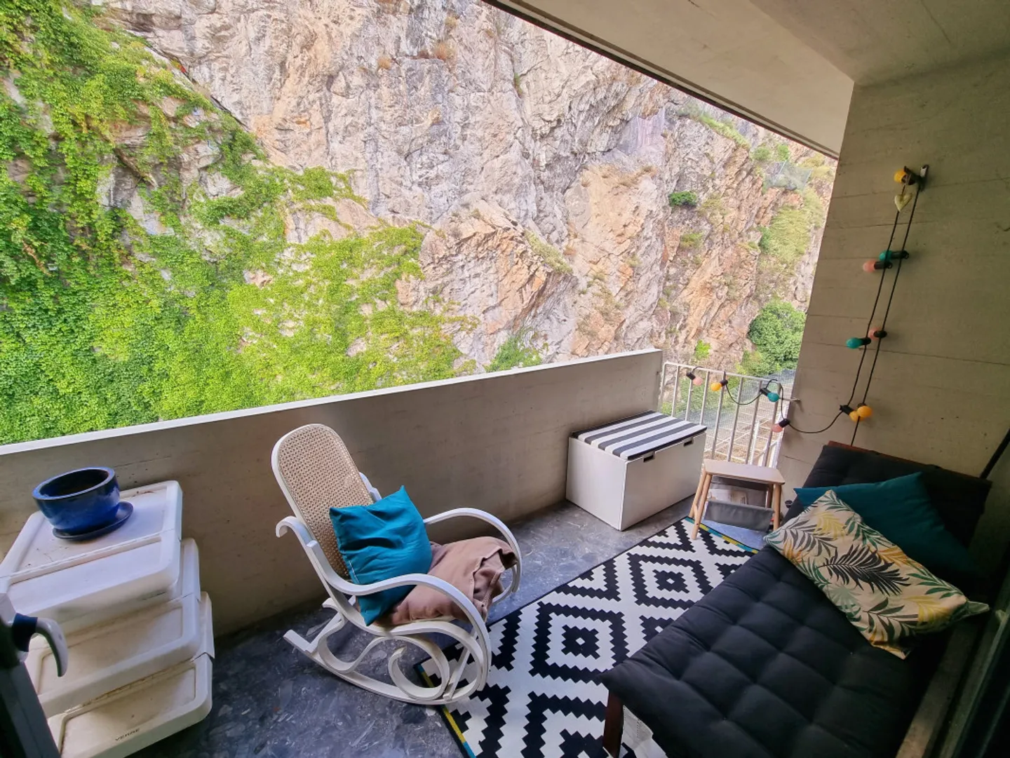 SION CENTRE - 3.5 rooms - approx. 100m2 - calm and bright - Photo 8 of 9