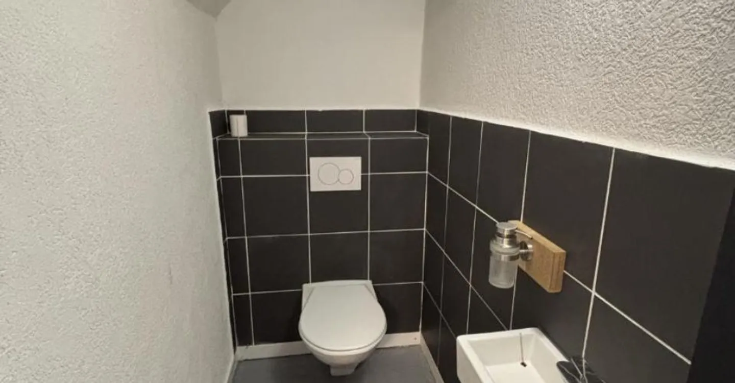 Exceptional Commercial Space - Photo 5 of 7