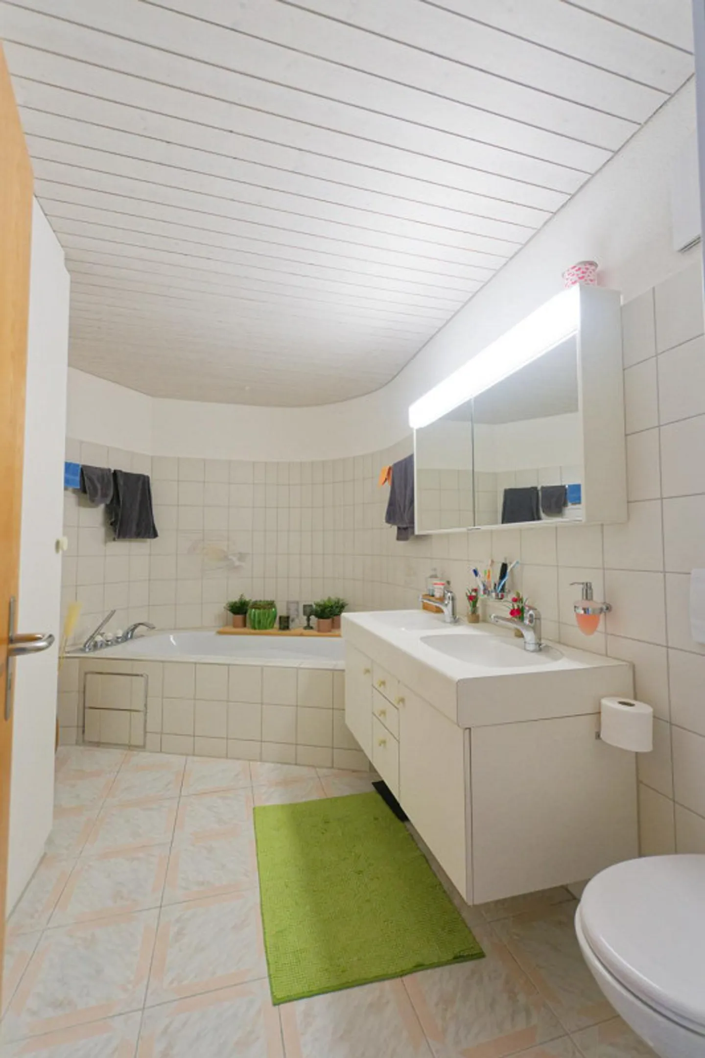 6.5 Room Maisonette with Large Terrace and 2 Parking Spaces (Underground Garage) - Photo 13 of 26