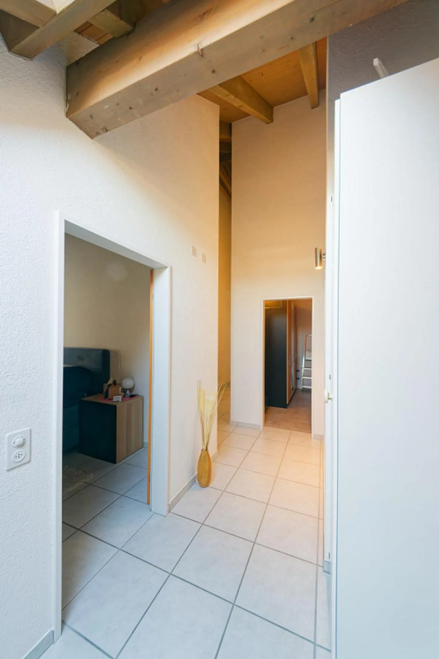 6.5 Room Maisonette with Large Terrace and 2 Parking Spaces (Underground Garage) - Photo 21 of 26
