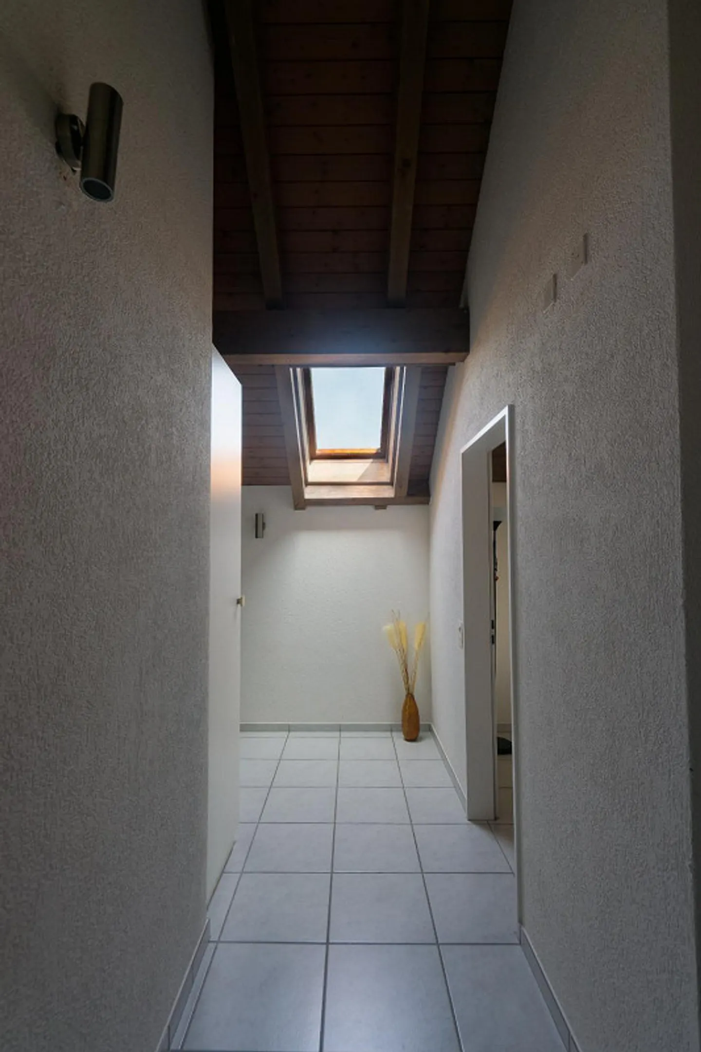 6.5 Room Maisonette with Large Terrace and 2 Parking Spaces (Underground Garage) - Photo 22 of 26