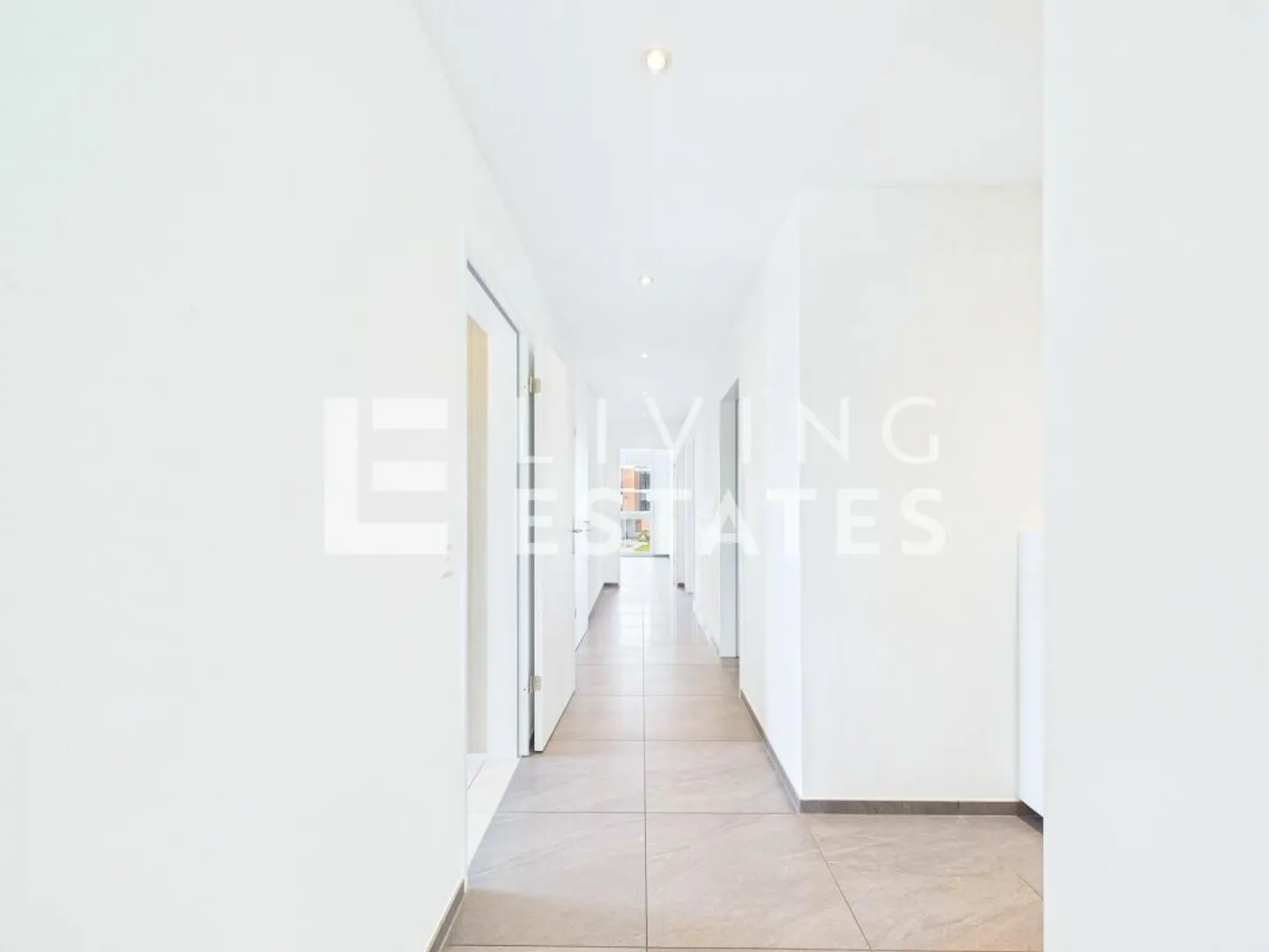 Living Comfort Meets Timeless Elegance - Photo 15 of 17