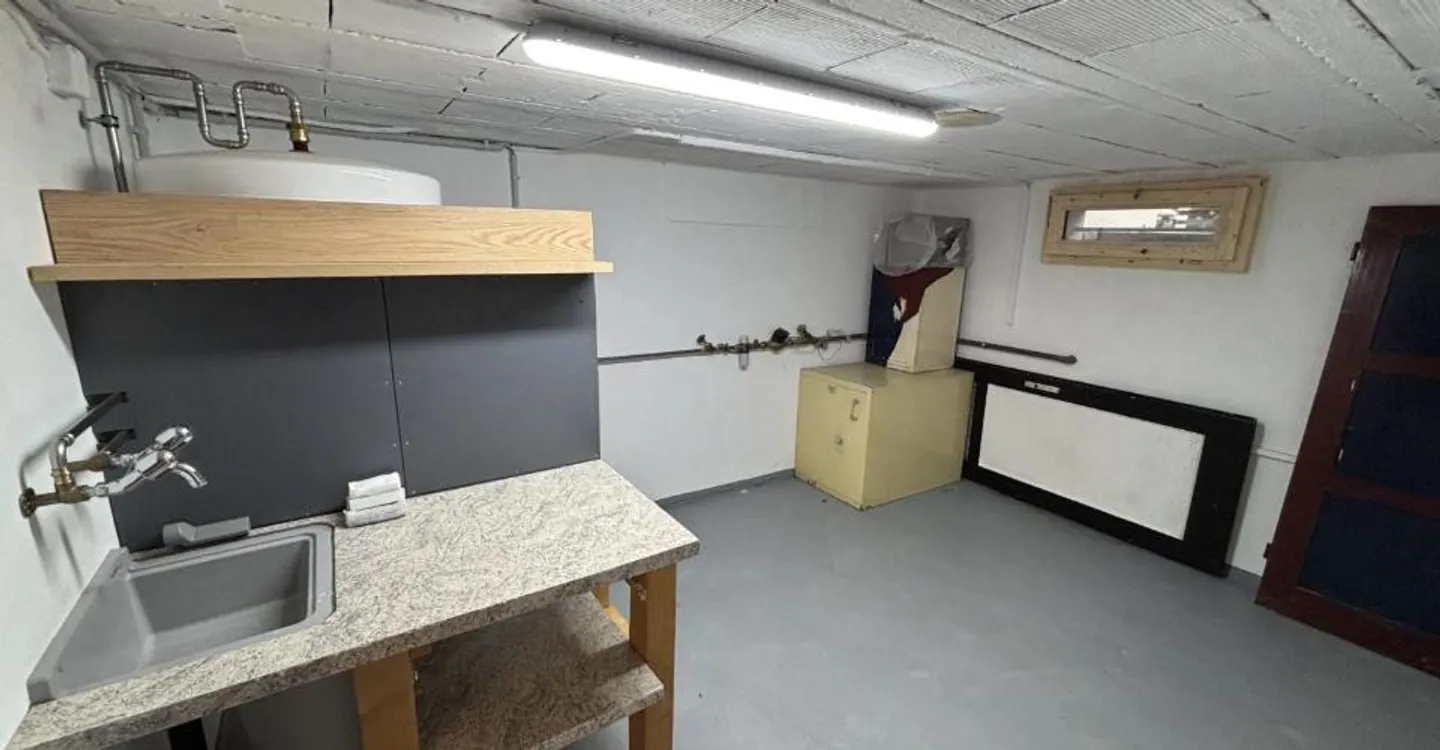 Exceptional Commercial Space - Photo 6 of 7