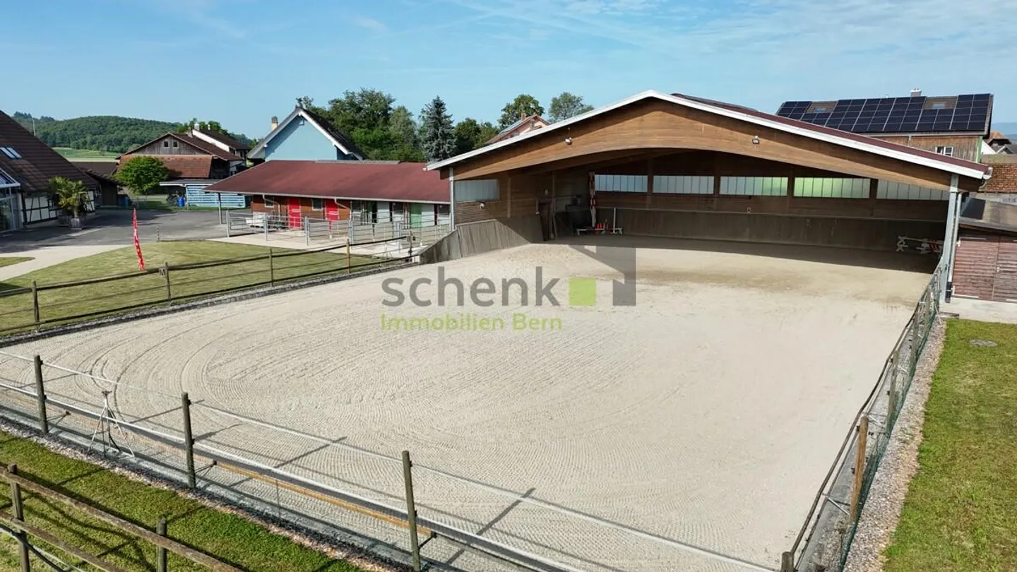 Sehr grosszügiges Haus für Pferdeliebhaber - Photo 6 of 17