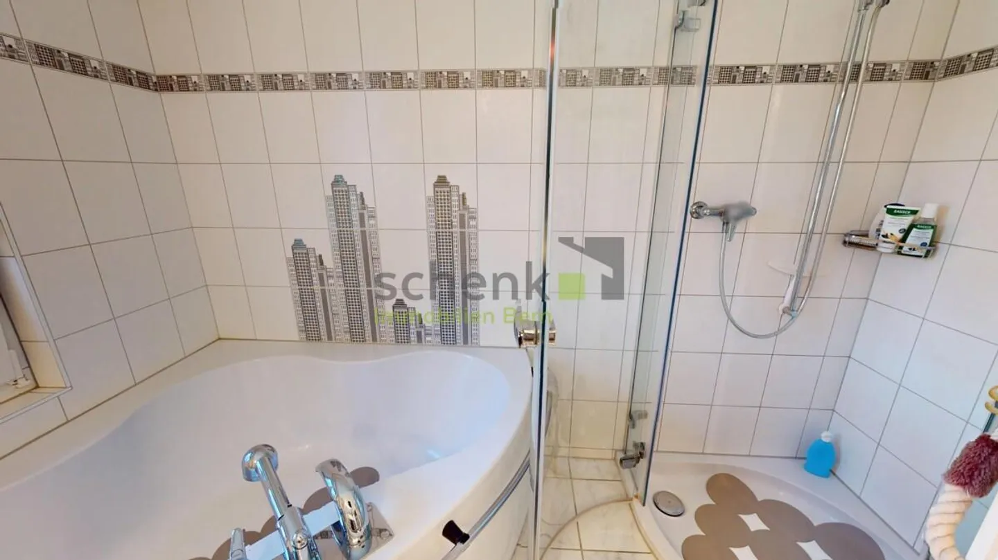 Sehr grosszügiges Haus für Pferdeliebhaber - Photo 12 of 17