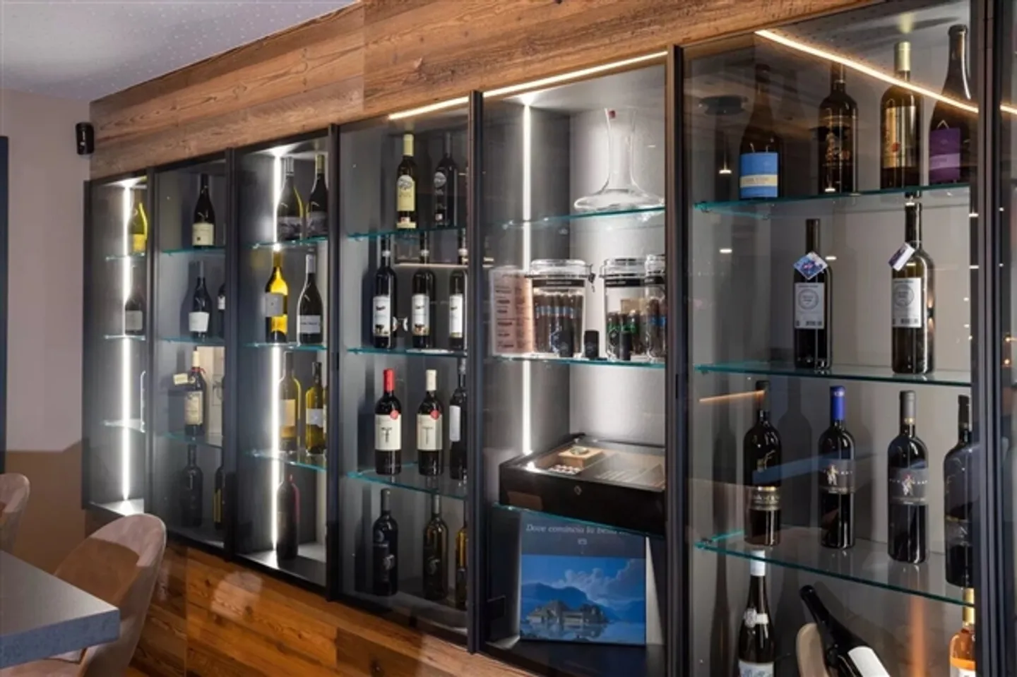 In the Heart of the Resort, Warm and Cozy Atmosphere - Photo 5 of 11