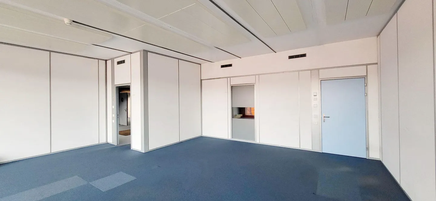 Vollausgebaute Bürofläche - Foto 8 von 11