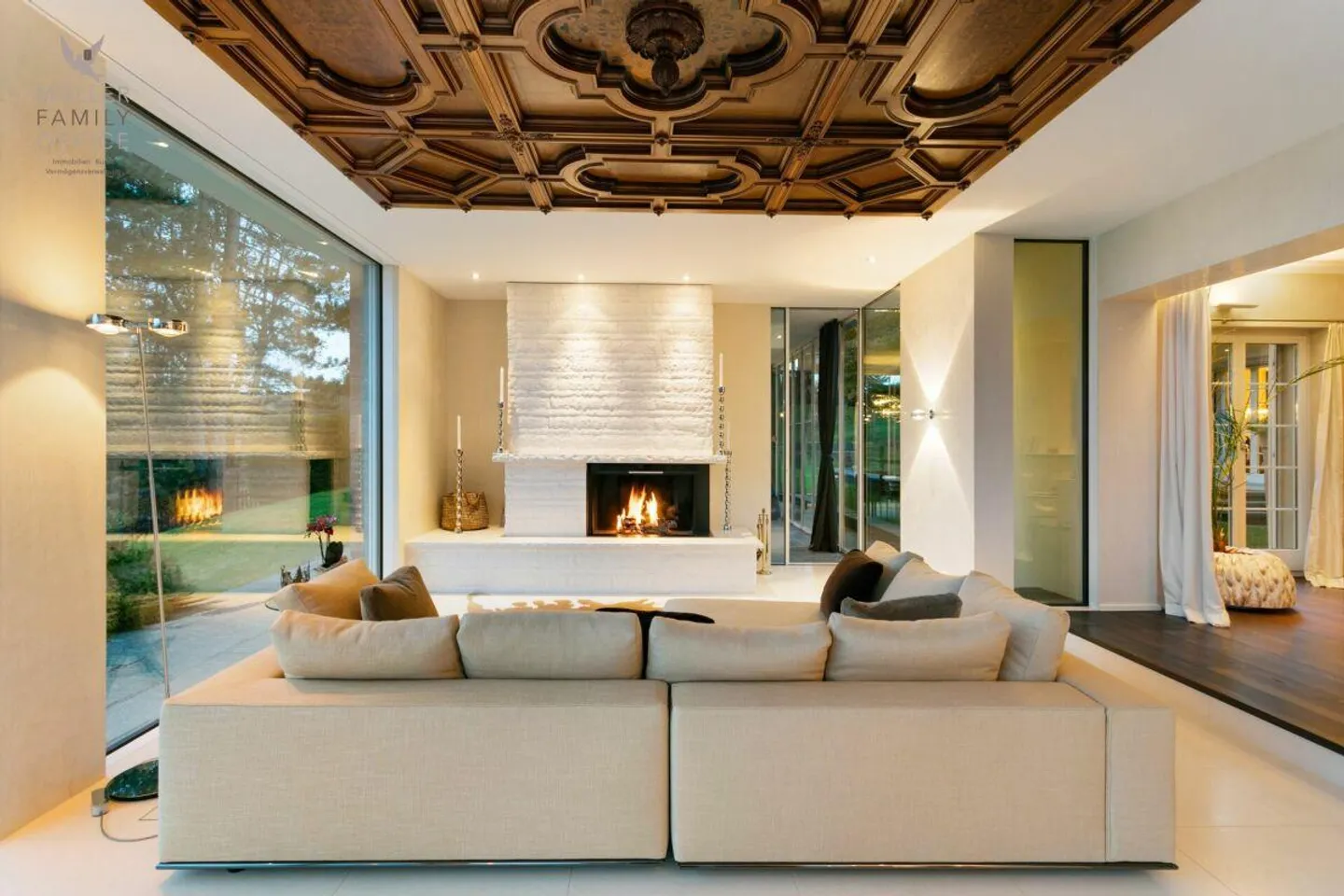 Luxurious panoramic villa with outdoor pool, wellness oasis and fantastic views - Photo 9 of 12