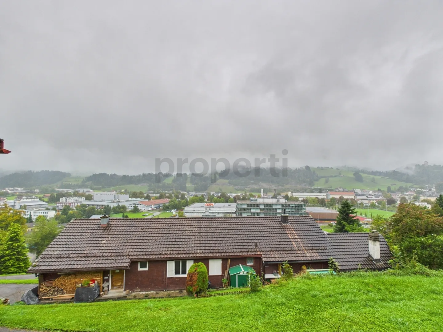 Attractive plot with two single-family houses in Wattwil 1130 m² - Photo 8 of 13